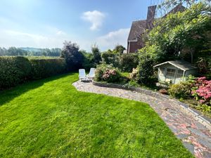 Photo 27- click for photo gallery